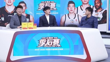 辉达娱乐-新老东家都在征战季后赛！郭艾伦做客抖音解说辽宁比赛 小丁也在