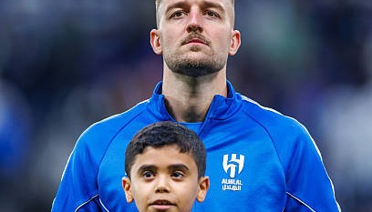 HuiDa 娱乐平台-米兰考虑签回米林科维奇补强中场|AC米兰|阿莱格里|意甲|塔雷|拉齐奥_新浪体育_新浪新闻